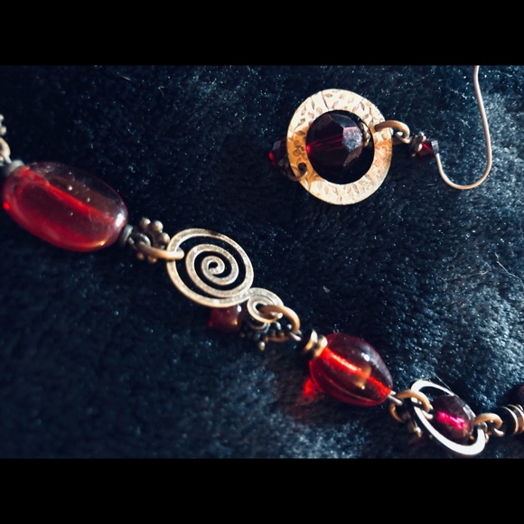 🤶🎁Stunning Handcrafted Artisan Burgundy original Necklace and Earring Set - Picture 6 of 10